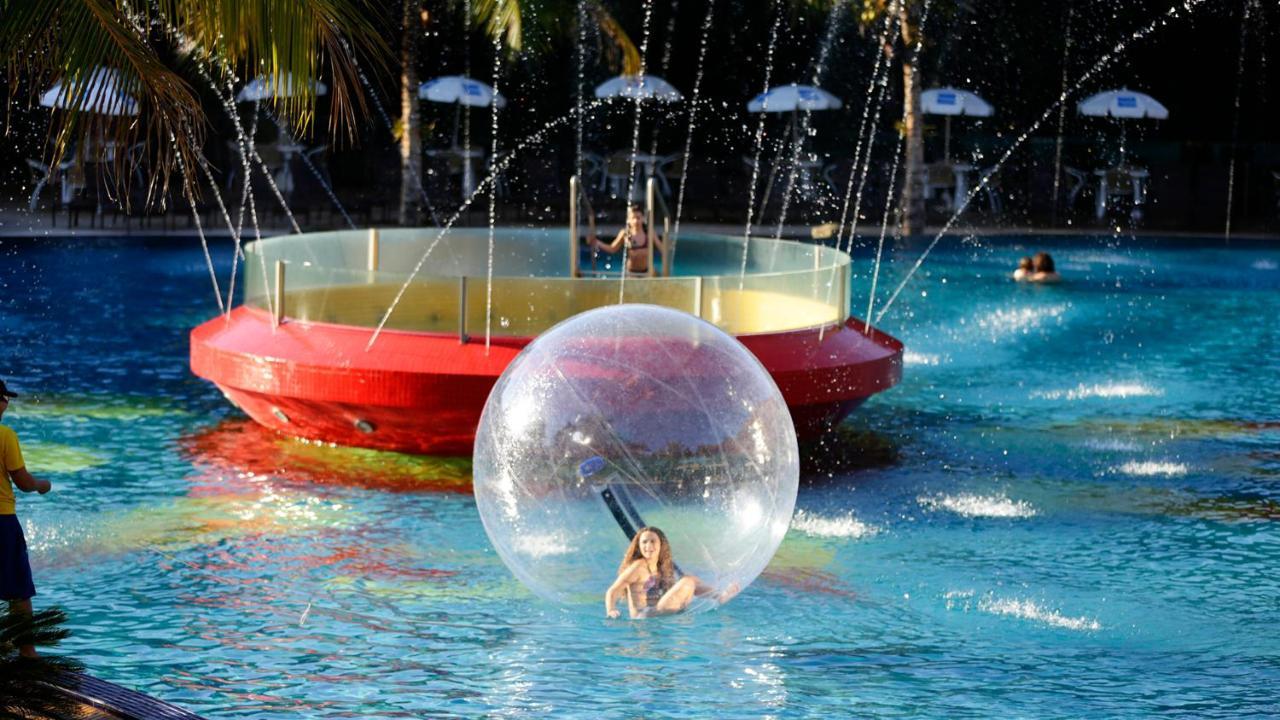 Recanto Cataratas - Thermas, Resort E Convention Foz do Iguacu Exterior photo A water ball